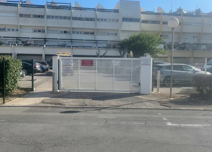 Centre Naturiste Villa *